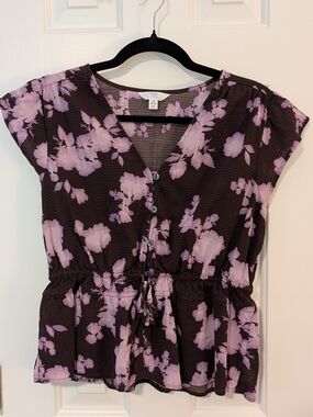 Time and Tru Black Top with Lavender Floral Print